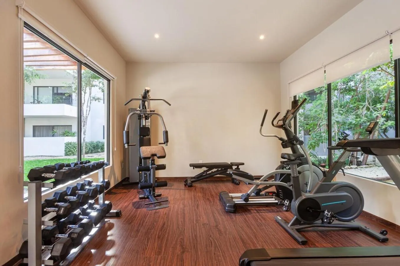 Brand New! 10Min To Beach Wifi 200Mb Gym Pool 普拉亚卡门
